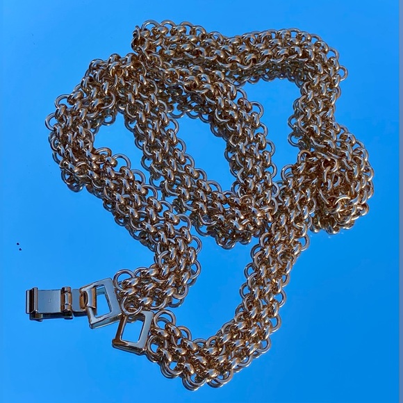 The Unbranded Brand Jewelry - NWOT Elegant Gold plated 18k Chain Necklace